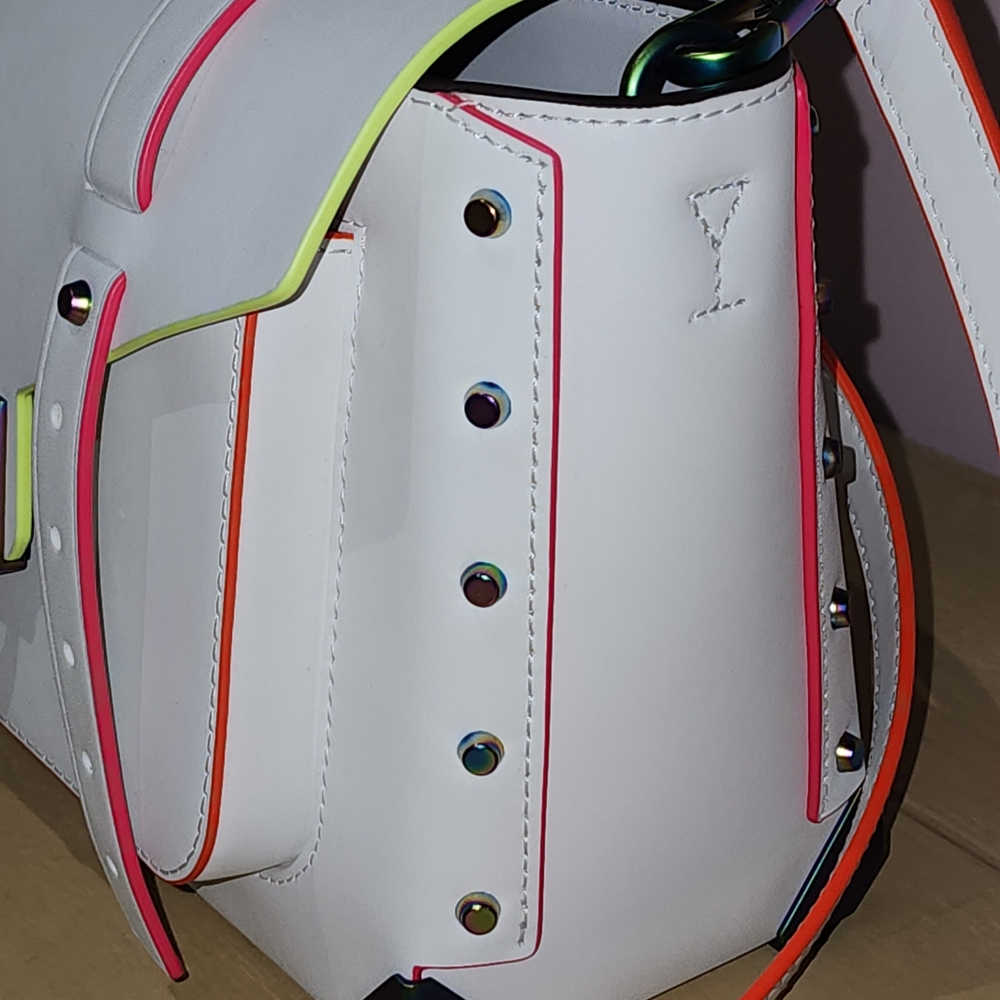 Michael Kors Manhattan Medium Contrast Trim Leather Satchel Optic White - Picture 5 of 16